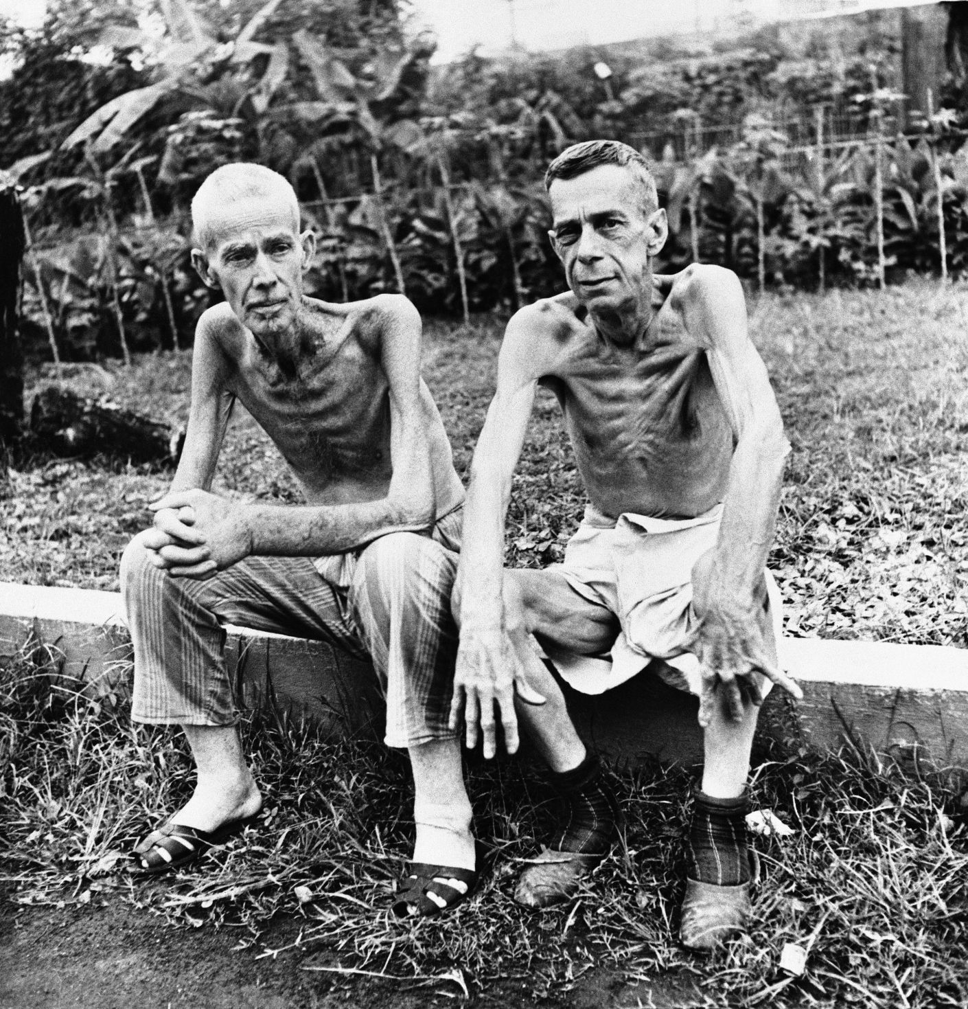 1945: Lee Roger and John C. Todd